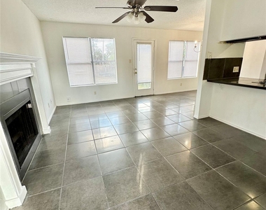 9103 Japonica Ct - Photo Thumbnail 3