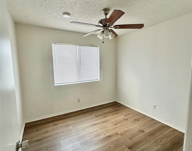 9103 Japonica Ct - Photo Thumbnail 21