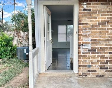 9103 Japonica Ct - Photo Thumbnail 1
