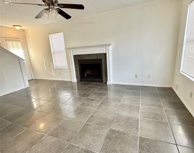 9103 Japonica Ct - Photo Thumbnail 4
