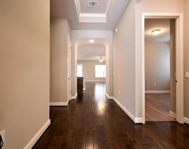 14000 Tyburn Trl - Photo Thumbnail 3