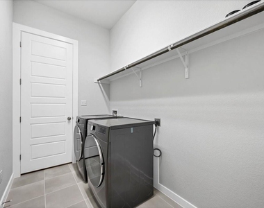 135 Independence Dr - Photo Thumbnail 26