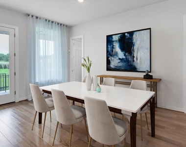 135 Independence Dr - Photo Thumbnail 11