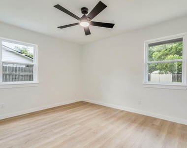 13505 Broadmeade Ave Ave - Photo Thumbnail 13