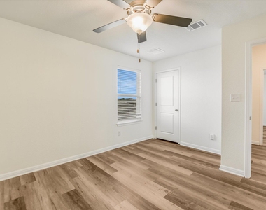 202 Grasslands Trl - Photo Thumbnail 12