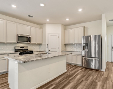 202 Grasslands Trl - Photo Thumbnail 5