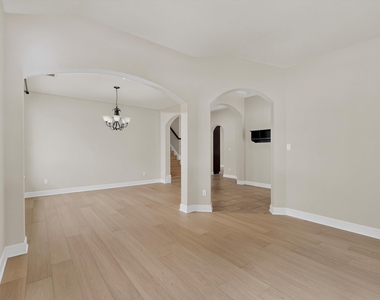 4804 Taurus Walk - Photo Thumbnail 4