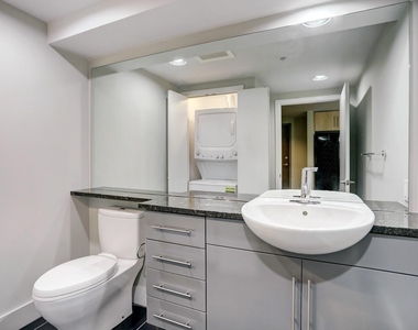 300 Bowie St - Photo Thumbnail 7