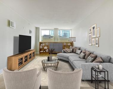 300 Bowie St - Photo Thumbnail 4
