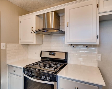 2406 Stirrup Dr - Photo Thumbnail 4
