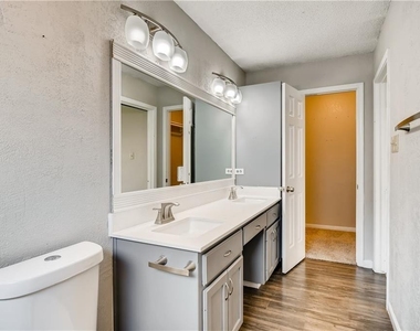 2406 Stirrup Dr - Photo Thumbnail 11