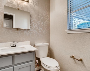 2406 Stirrup Dr - Photo Thumbnail 9