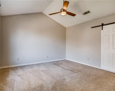 2406 Stirrup Dr - Photo Thumbnail 14