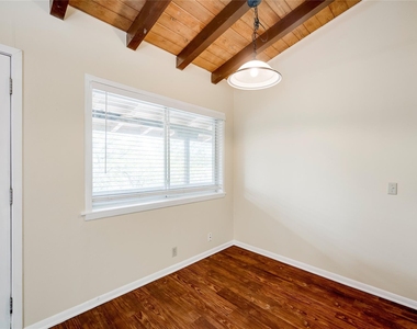 1511 Shoal Creek Blvd - Photo Thumbnail 9