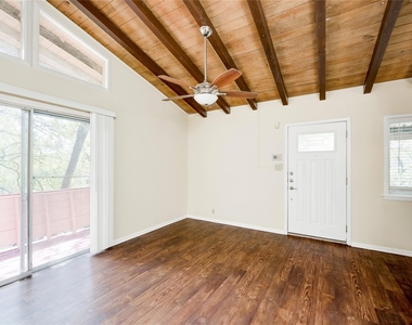1511 Shoal Creek Blvd - Photo Thumbnail 2