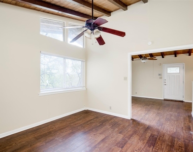 1511 Shoal Creek Blvd - Photo Thumbnail 14