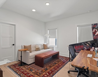 1719 Spyglass Dr - Photo Thumbnail 19