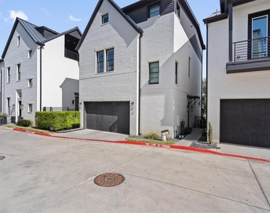 1719 Spyglass Dr - Photo Thumbnail 2