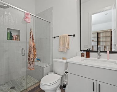 1719 Spyglass Dr - Photo Thumbnail 20