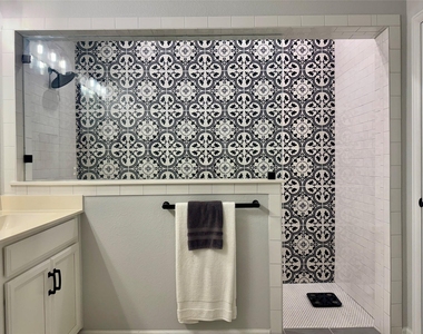 142 Willamette Way - Photo Thumbnail 15