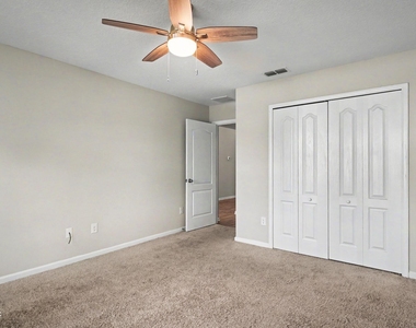 38 Spay Bay Court - Photo Thumbnail 14