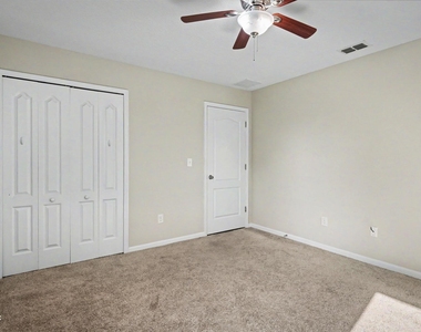 38 Spay Bay Court - Photo Thumbnail 17