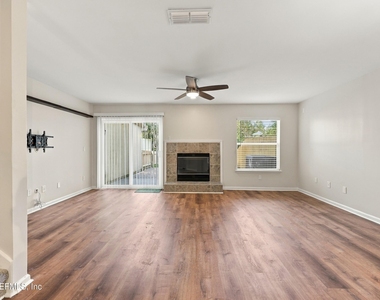 3622 Caroline Vale Boulevard - Photo Thumbnail 1