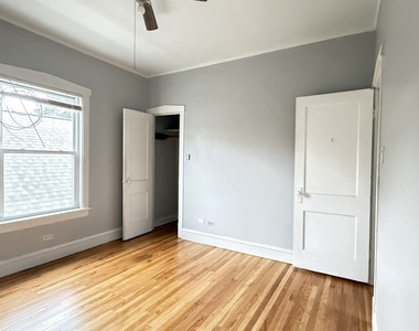 4608 N Kenton Avenue - Photo Thumbnail 5