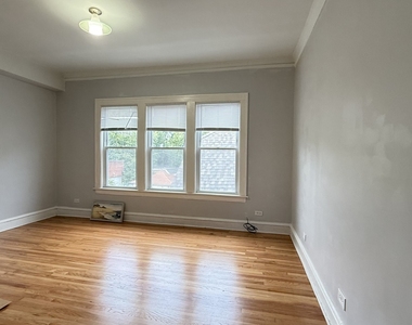 4608 N Kenton Avenue - Photo Thumbnail 4