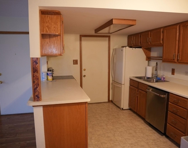 7315 Tiffany Drive - Photo Thumbnail 11