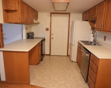7315 Tiffany Drive - Photo Thumbnail 14