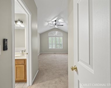 42 Egg Harbour Court - Photo Thumbnail 9