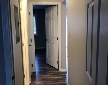 1211 Whispering Hills Court - Photo Thumbnail 7