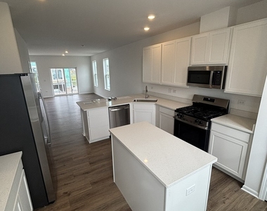 14948 S Mccarthy Circle - Photo Thumbnail 7