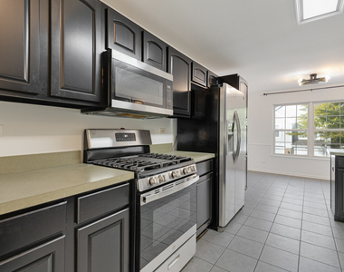 2290 Scott Lane - Photo Thumbnail 13
