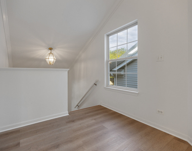 2290 Scott Lane - Photo Thumbnail 4