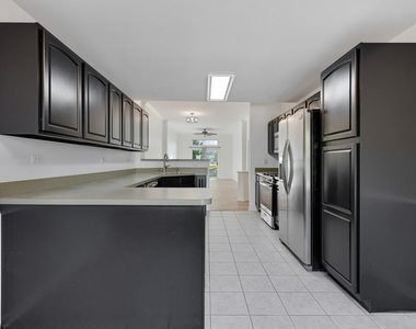 2290 Scott Lane - Photo Thumbnail 16