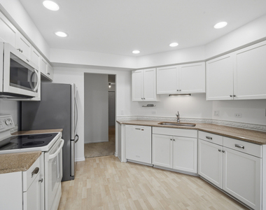 326 Satinwood Court N - Photo Thumbnail 5