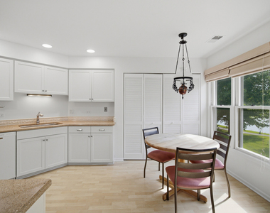 326 Satinwood Court N - Photo Thumbnail 4