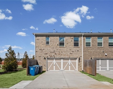 3006 Chene Place - Photo Thumbnail 32