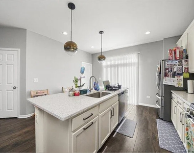 810 Finley Drive - Photo Thumbnail 8