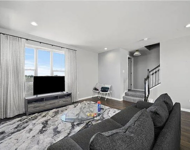 810 Finley Drive - Photo Thumbnail 15