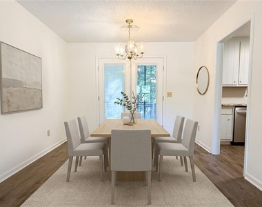 33 Chief Circle - Photo Thumbnail 4