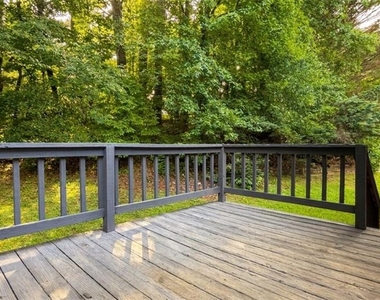 33 Chief Circle - Photo Thumbnail 21
