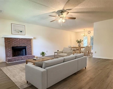 33 Chief Circle - Photo Thumbnail 3