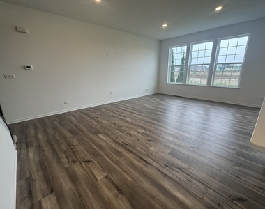 2609 Dundee Drive - Photo Thumbnail 8