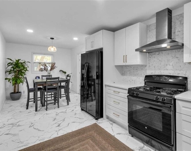 610 Oriole Drive - Photo Thumbnail 12
