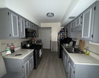 1204 Roth Court - Photo Thumbnail 2