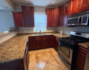 8440 S Winchester Avenue - Photo Thumbnail 7