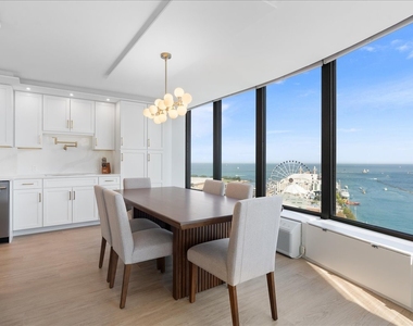 505 N Lake Shore Drive - Photo Thumbnail 4